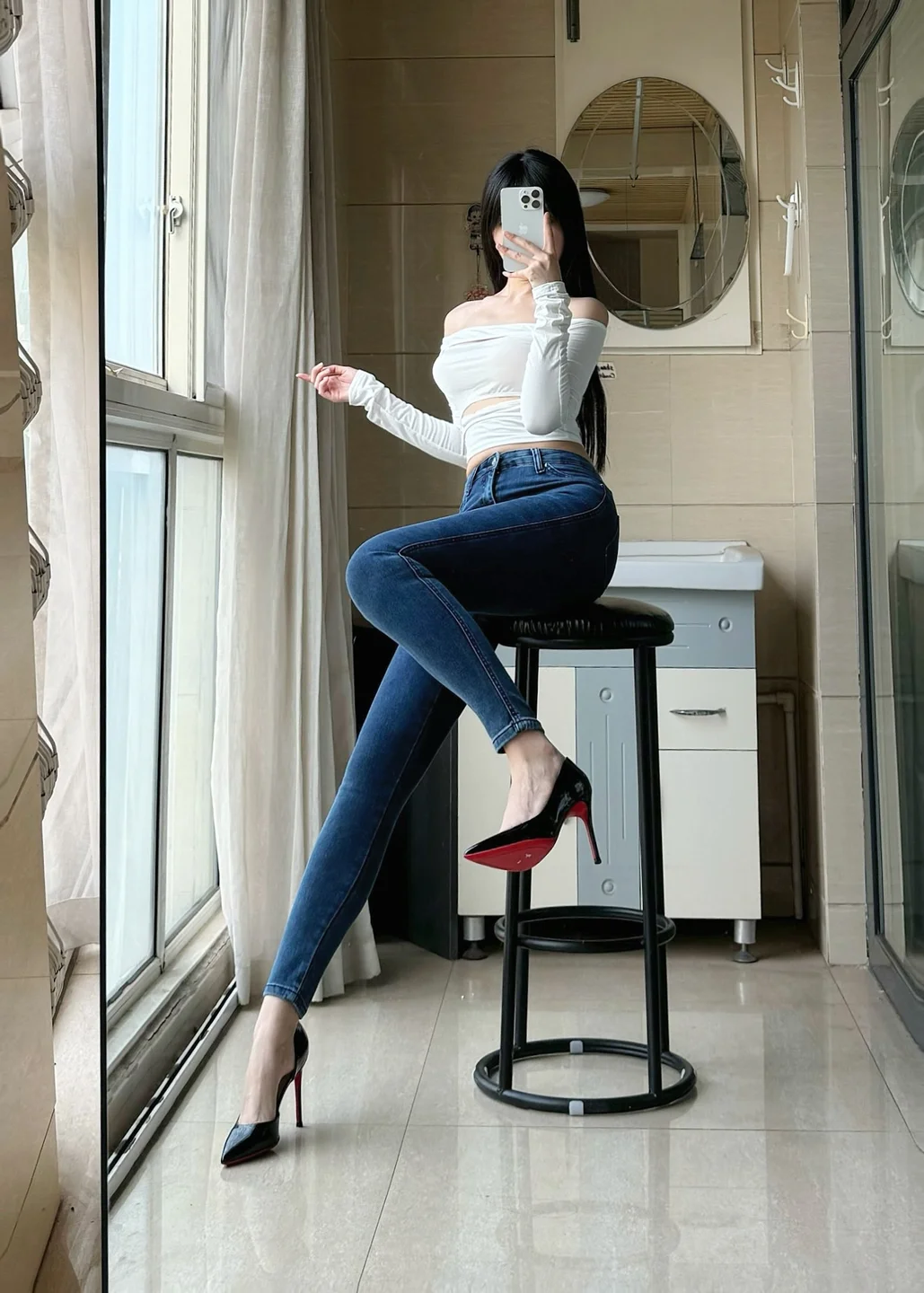 不可爱羚 – 牛仔裤 [28P,7V-1.1GGB] tg@simisebaisi 【丝足阁】005.webp